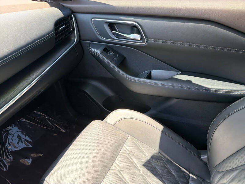 2023 Nissan Rogue Platinum