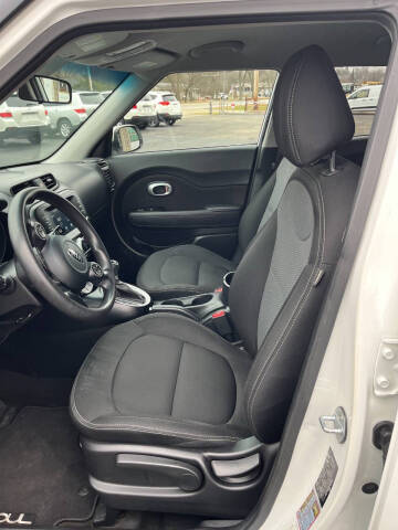 2018 Kia Soul +