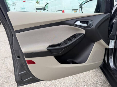 2017 Ford Focus SE