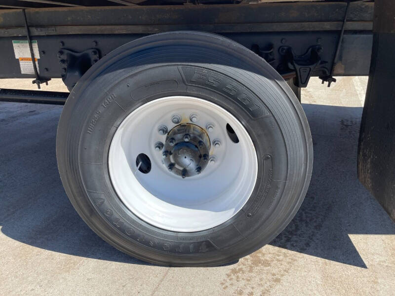 2013 Freightliner Business class M2