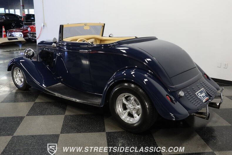 1933 Ford Cabriolet