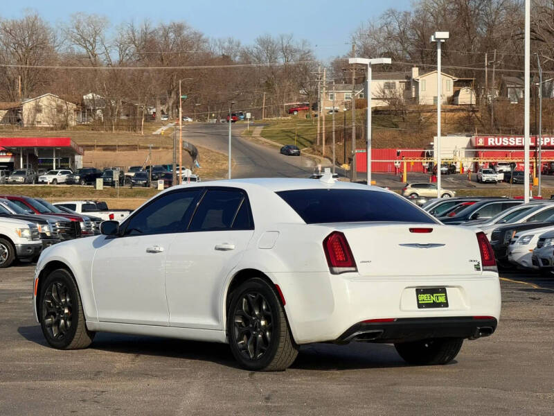 2016 Chrysler 300
