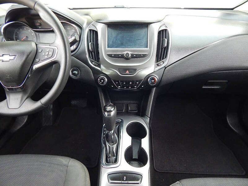 2017 Chevrolet Cruze LT Auto