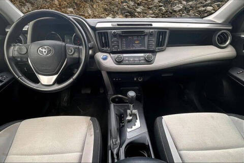 2016 Toyota RAV4 Hybrid XLE