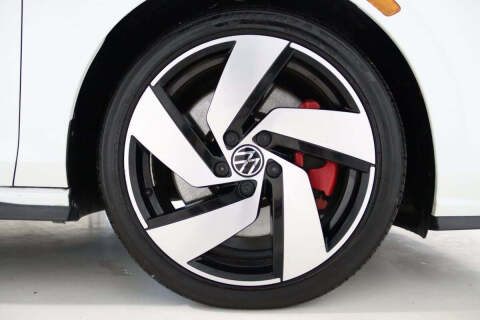 2022 Volkswagen Golf GTI SE