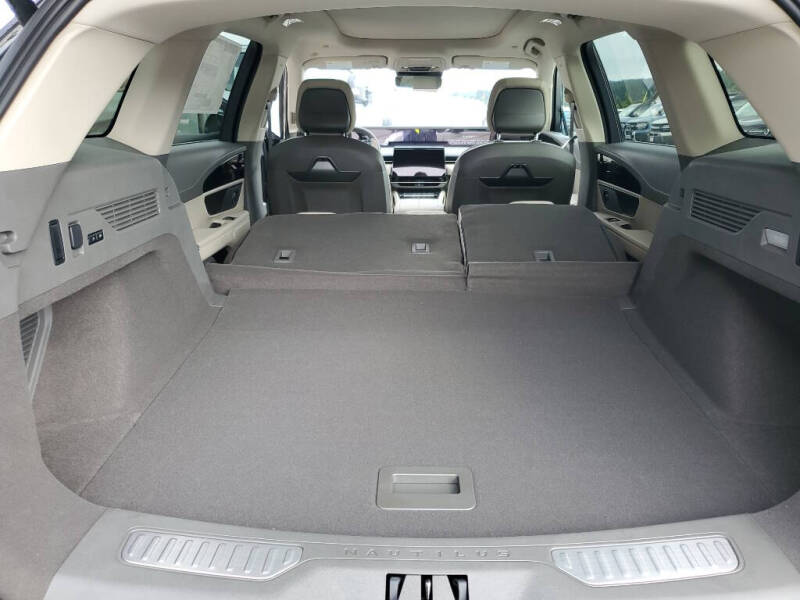 2025 Lincoln Nautilus Hybrid Reserve