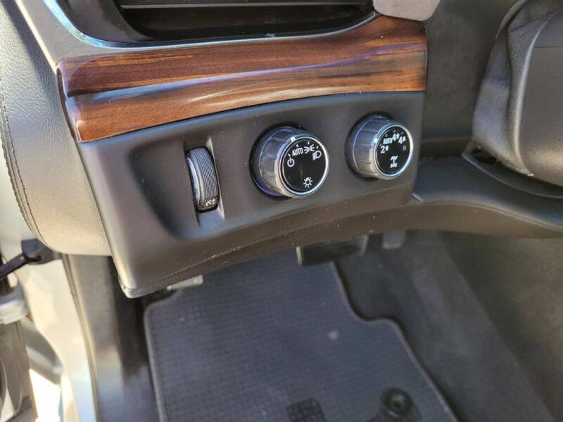 2017 Cadillac Escalade Luxury
