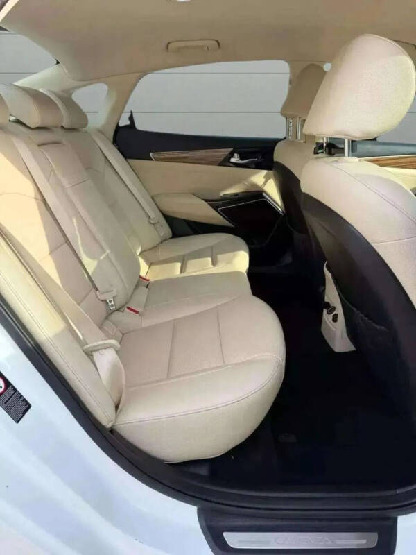 2019 Kia Cadenza Premium