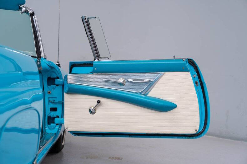 1956 Ford Thunderbird