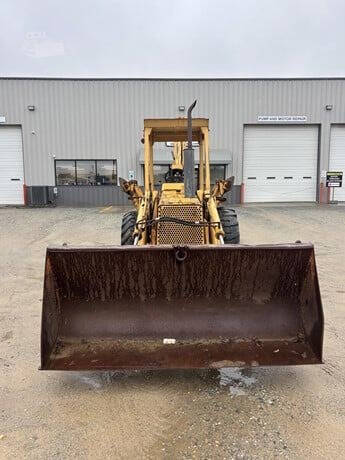 1983 Ford 555