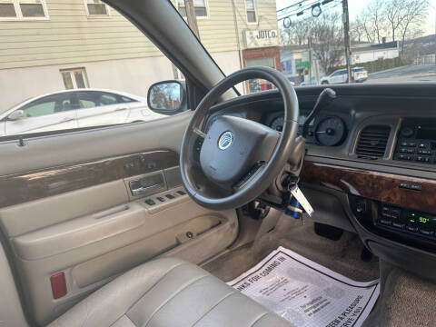 2010 Mercury Grand Marquis LS