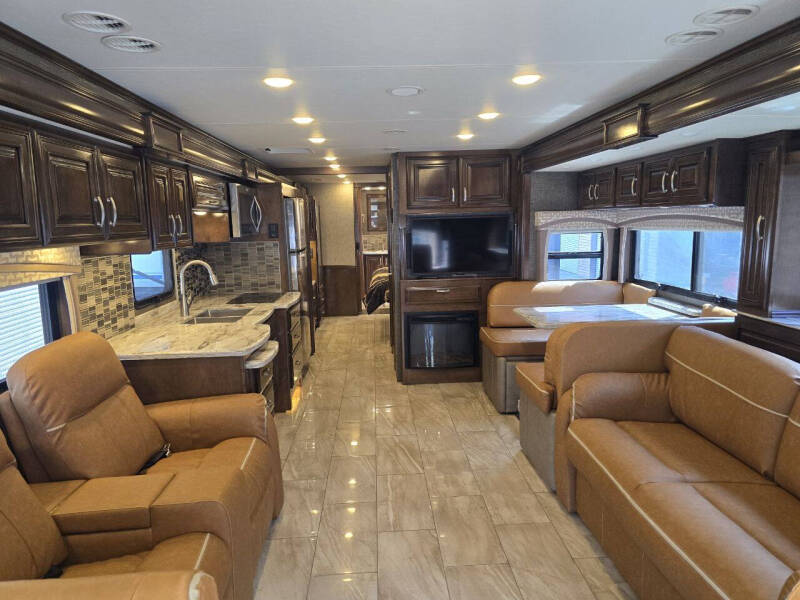 2017 Thor Motor Coach Aria