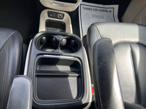 2020 Chrysler Voyager LXi