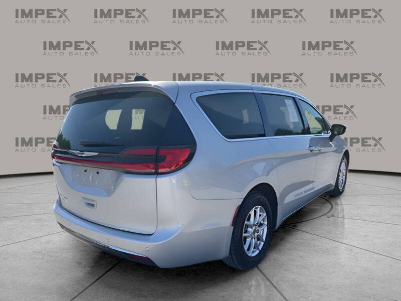 2023 Chrysler Pacifica Touring L