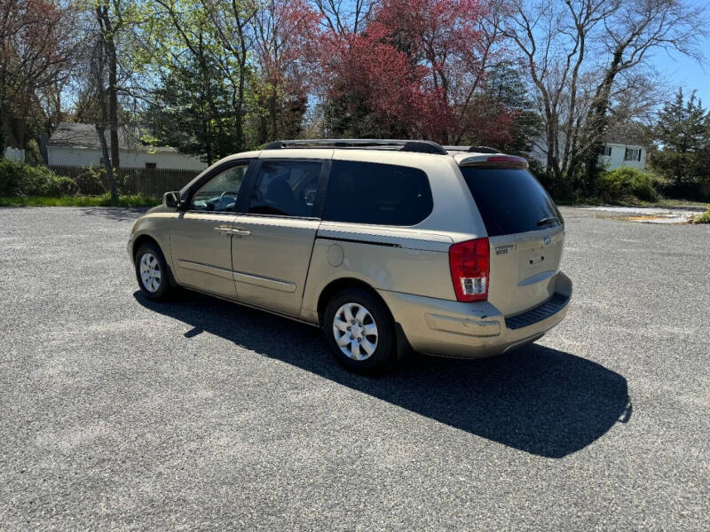 2008 Hyundai Entourage GLS