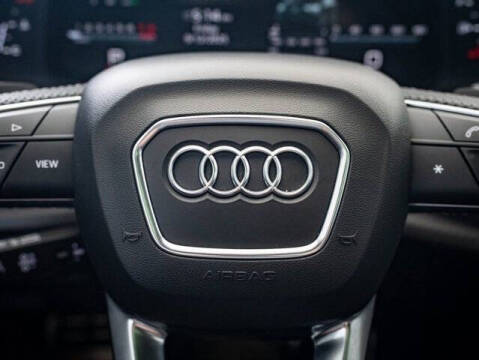 2024 Audi SQ8 4.0T quattro Premium Plus