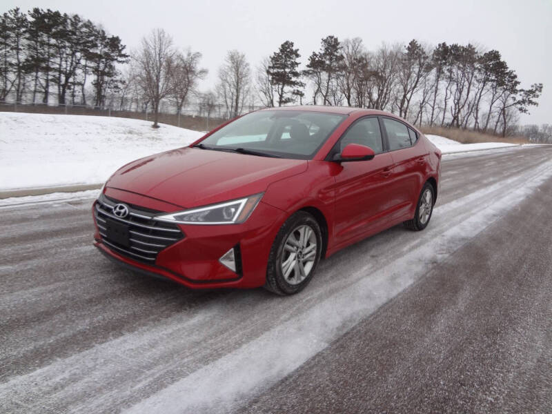 2020 Hyundai Elantra for sale at Garza Motors in Shakopee MN