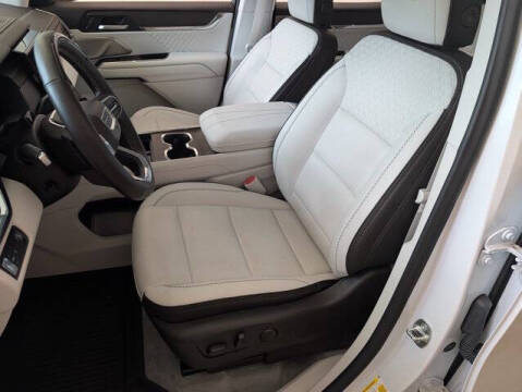 2025 GMC Acadia Denali
