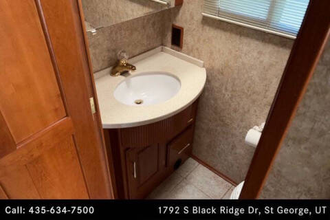 2005 Freightliner XC Chassis