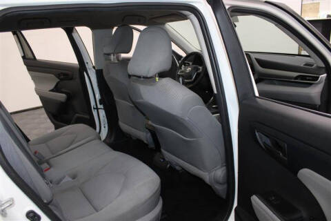 2022 Toyota Highlander L