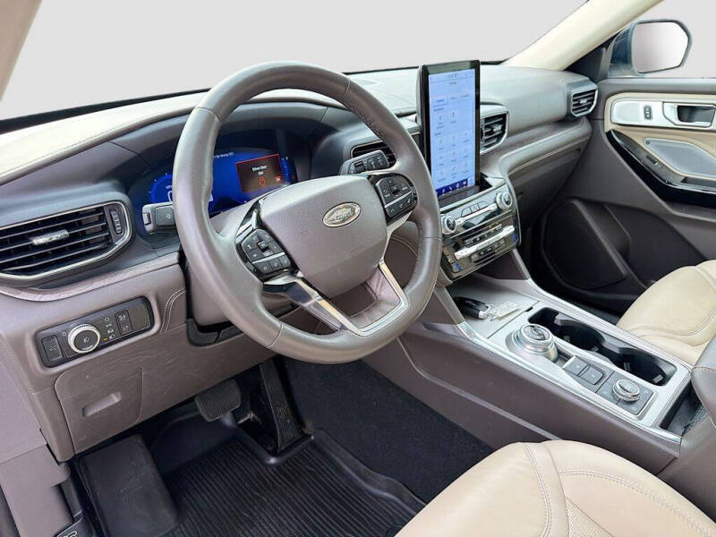 2023 Ford Explorer Platinum