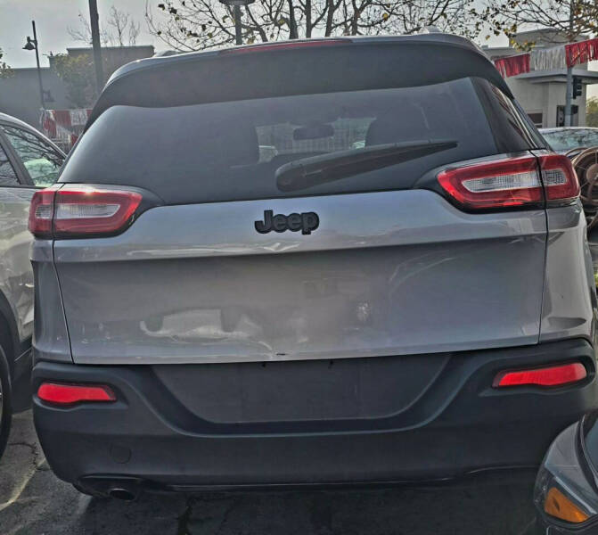 2017 Jeep Cherokee Sport Altitude