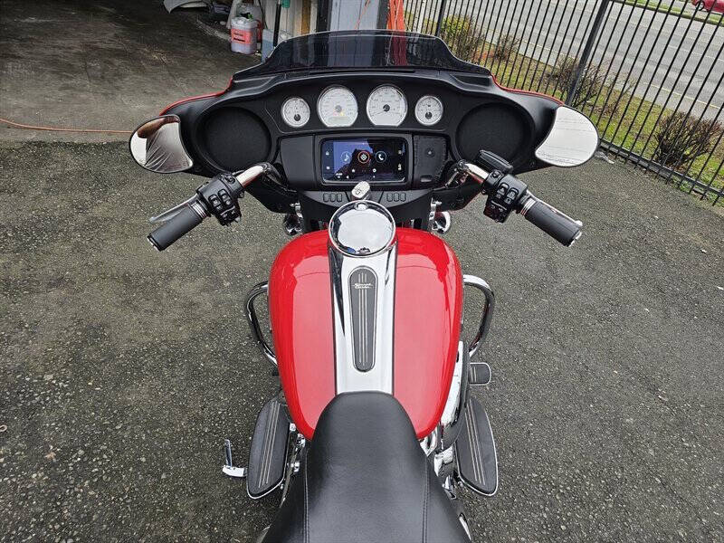 2023 Harley-Davidson Street Glide