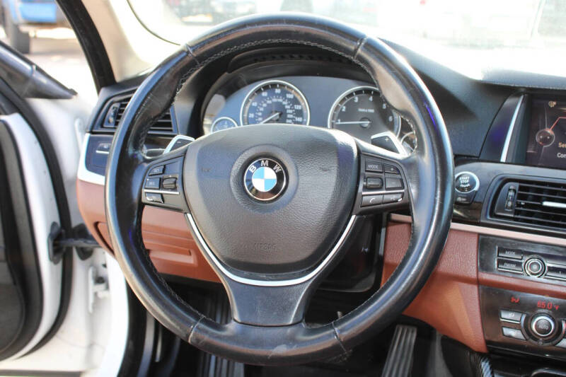 2016 BMW 5 Series 528i