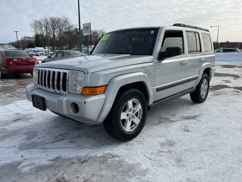 2007 Jeep Commander for sale at Peak Motors in Loves Park IL