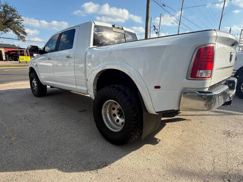 2017 RAM 3500 Laramie