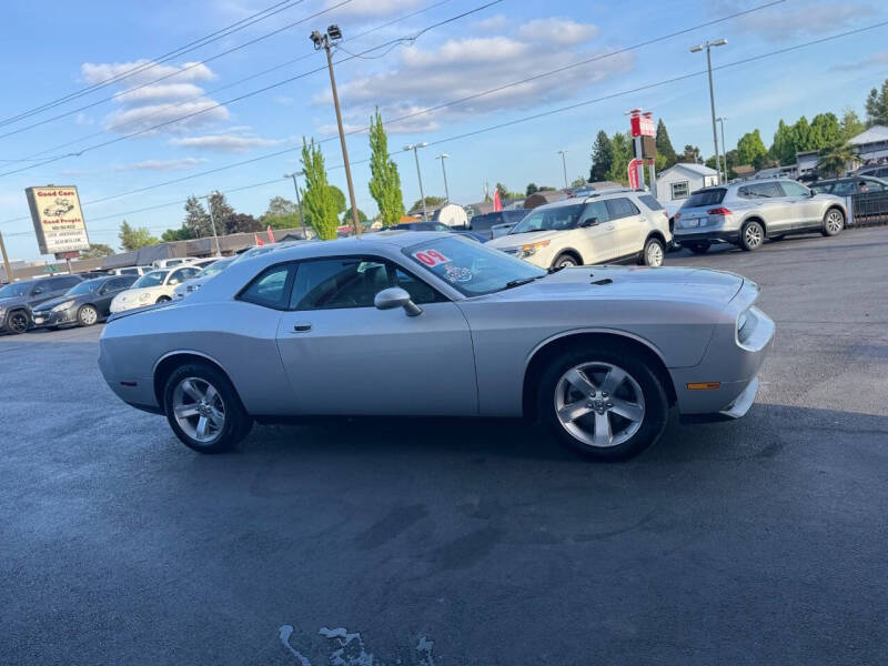 2009 Dodge Challenger SE