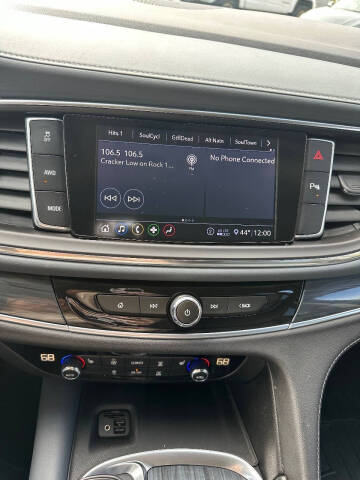 2021 Buick Enclave Essence