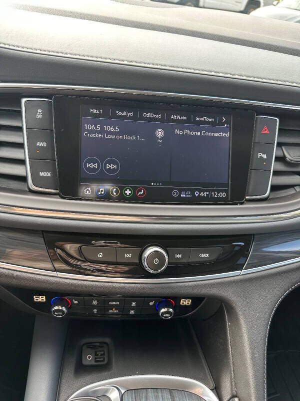 2021 Buick Enclave Essence