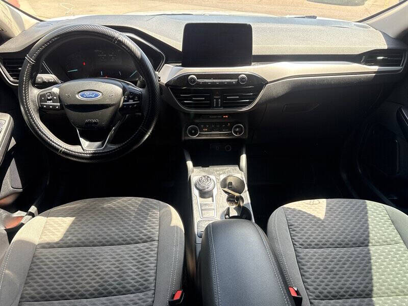 2020 Ford Escape SE