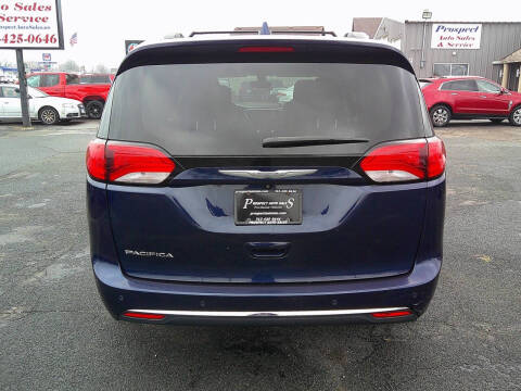 2017 Chrysler Pacifica Touring-L Plus