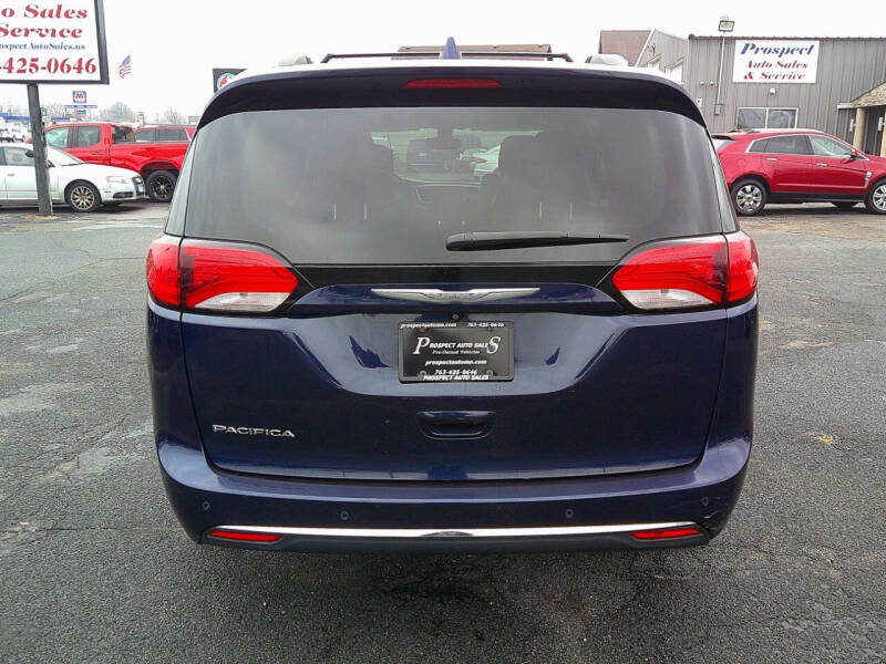 2017 Chrysler Pacifica Touring-L Plus