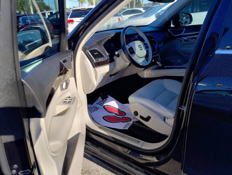 2019 Volvo XC90 T5 Momentum