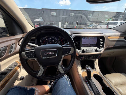 2019 GMC Acadia Denali