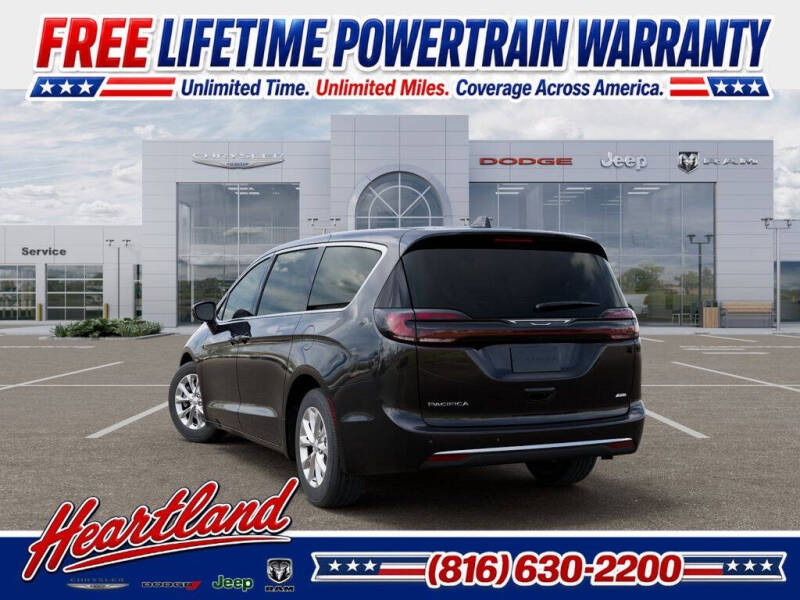 2027 Chrysler Pacifica Select