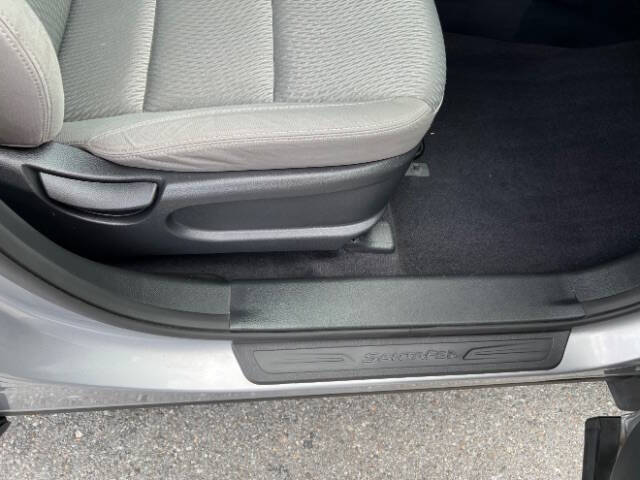 2017 Hyundai Santa Fe SE