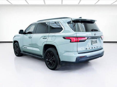 2024 Toyota Sequoia SR5