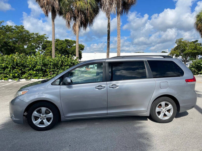 2011 Toyota Sienna XLE 8-Passenger