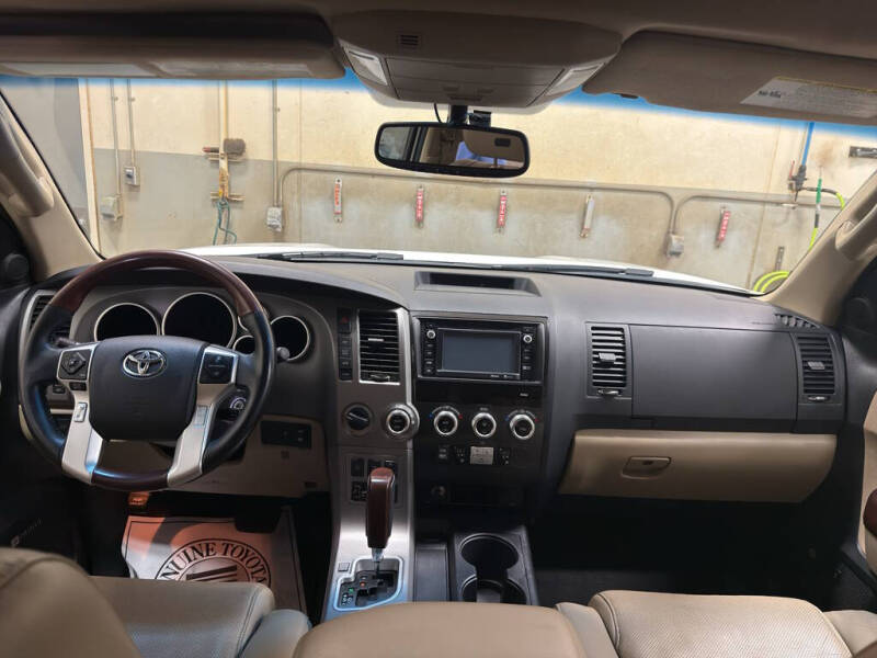 2016 Toyota Sequoia Platinum