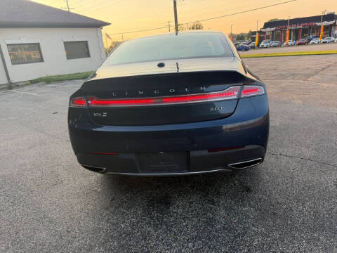 2017 Lincoln MKZ Premiere