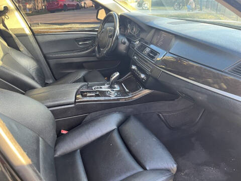 2011 BMW 5 Series 550i