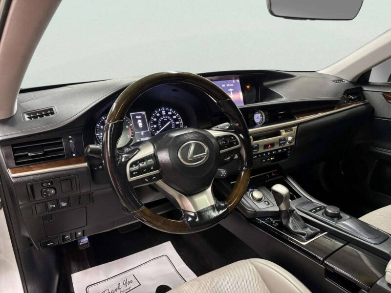 2016 Lexus ES 350