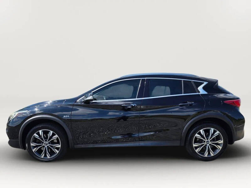 2018 Infiniti QX30 Essential