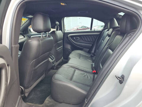 2017 Ford Taurus SEL