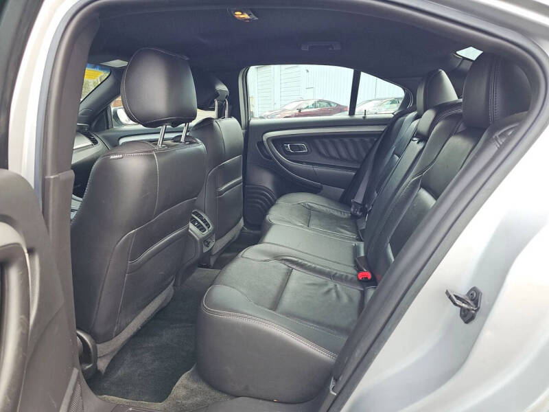 2017 Ford Taurus SEL