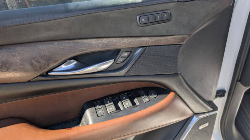 2018 Cadillac Escalade Premium Luxury